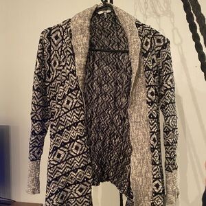 BKE Black and Cream Geometric Cardigan